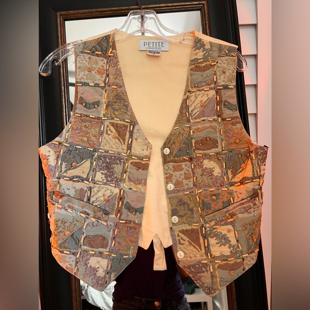 Petite Sophisticate Vintage 90’s  Vest